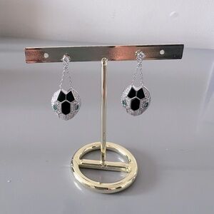 Elegant S925 sterling Silver and Black Drop Earrings